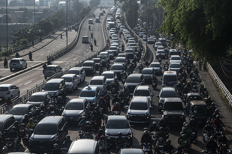 Kendaraan Bermotor Penyebab Polusi Udara Jakarta