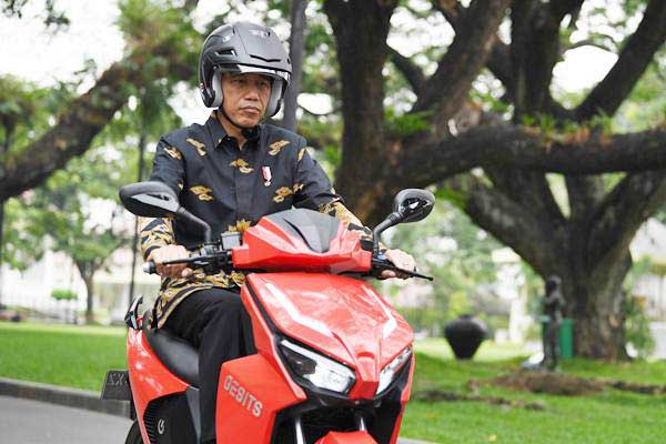 Gesits! Sepeda Motor Listrik Indonesia Setrum Senegal
