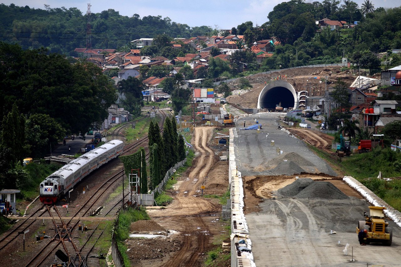 Percepatan Pembangunan Kereta Cepat Jakarta-Bandung