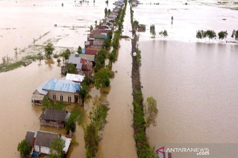 Banjir yang terjadi di Kalimantan tidak terjadi karena satu fakt