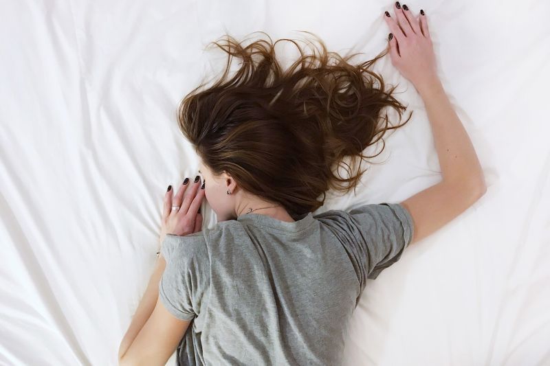 Simak Risiko Buruk Kebiasaan Tidur Tengkurap