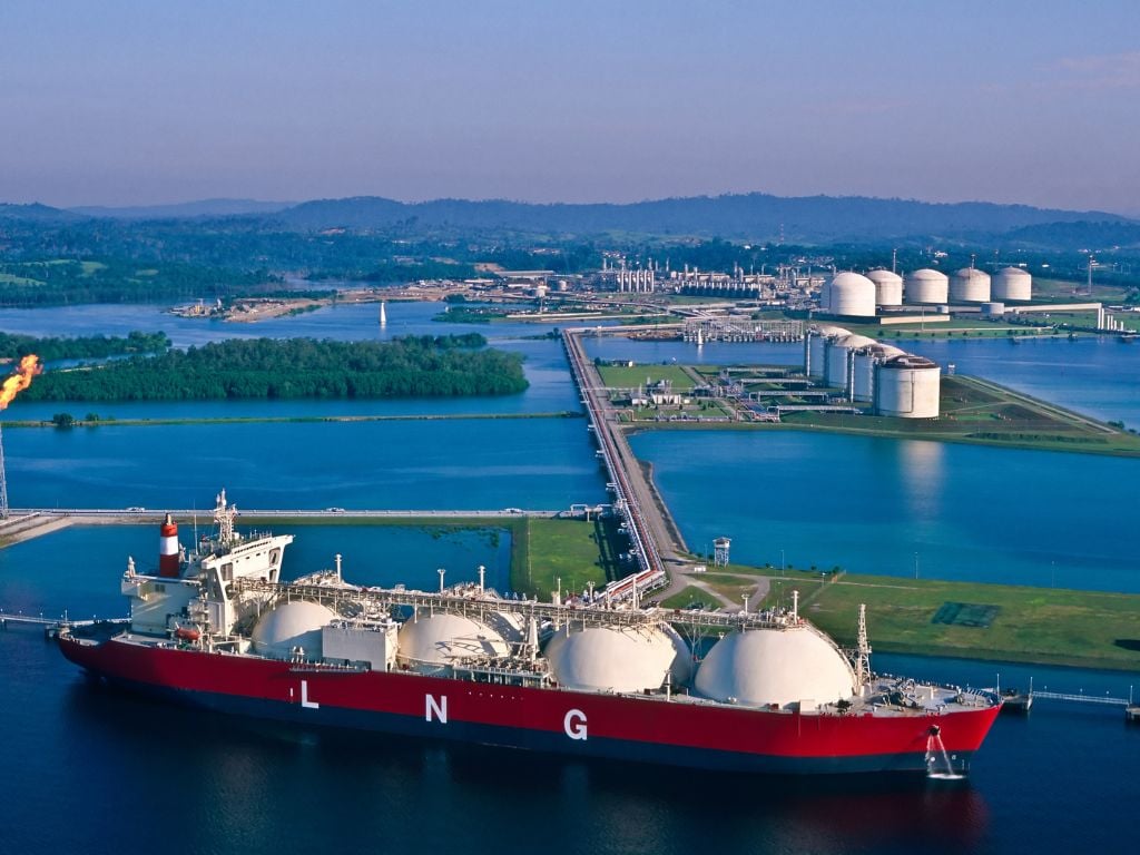 Modal Besar RI Monetisasi Gas Alam Cair (LNG)