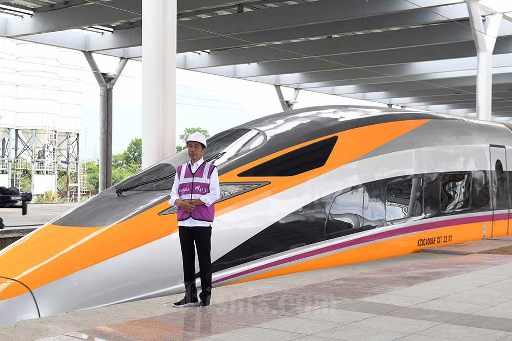 Prospek Proyek Kereta Cepat Jakarta - Surabaya