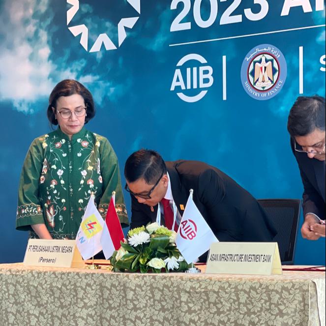 AIIB Siapkan Rp14 T Untuk Transisi Energi Di Indonesia